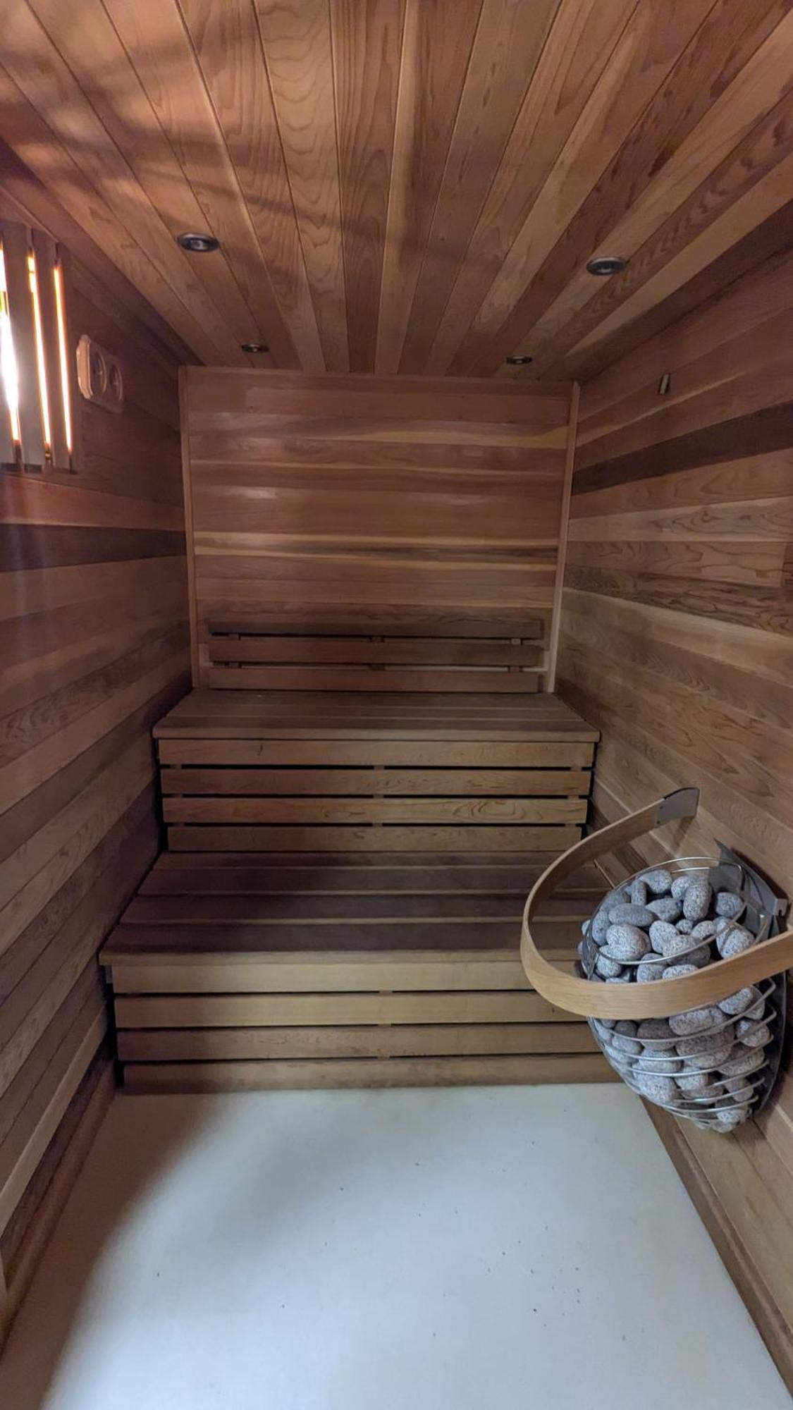 Superior Stay Hotel Marquette Zewnętrze zdjęcie